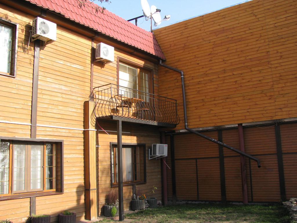 Cowboy Hotel Одеса Екстериор снимка