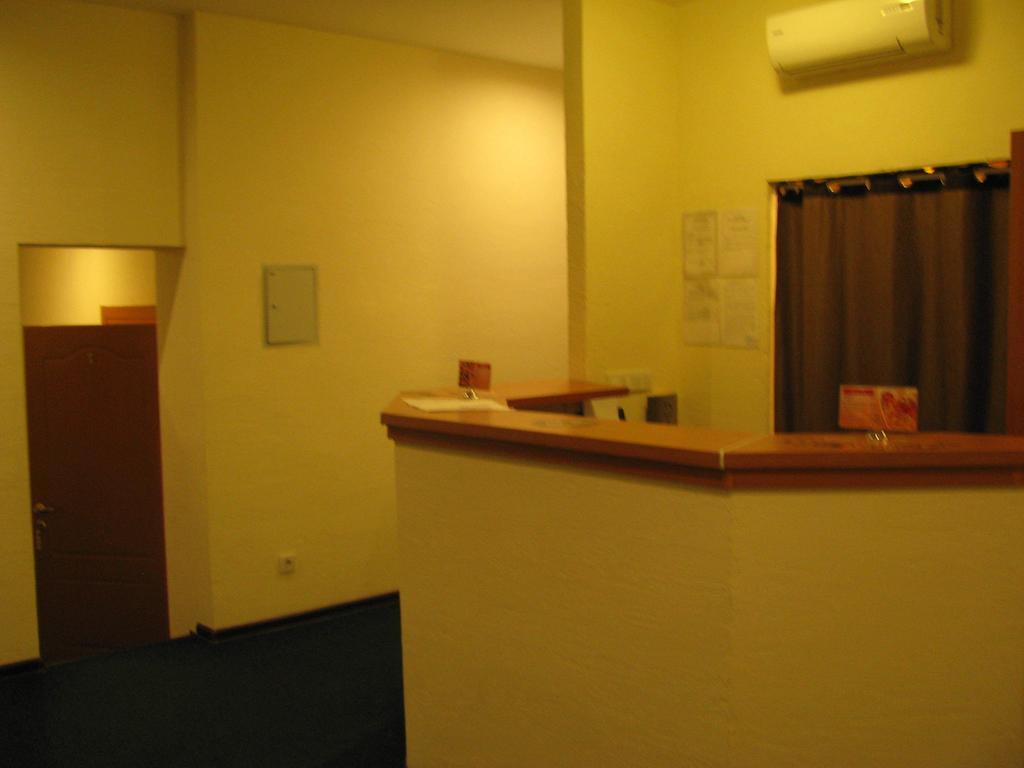 Cowboy Hotel Одеса Екстериор снимка