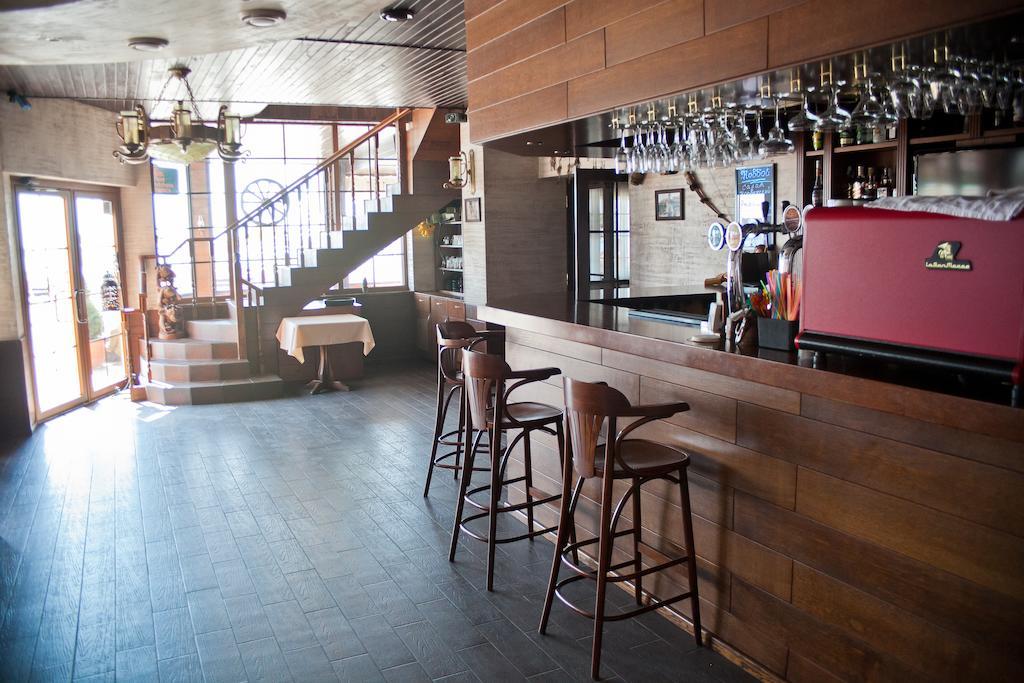 Cowboy Hotel Одеса Екстериор снимка