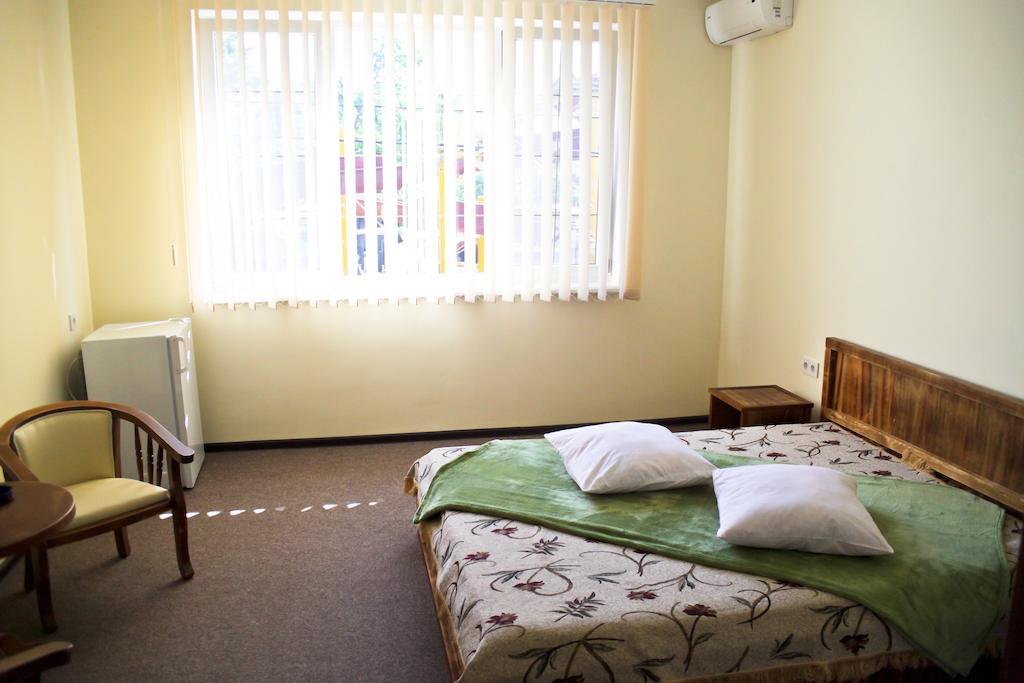 Cowboy Hotel Одеса Стая снимка