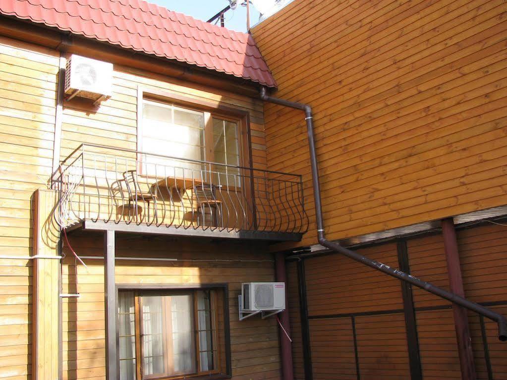 Cowboy Hotel Одеса Екстериор снимка